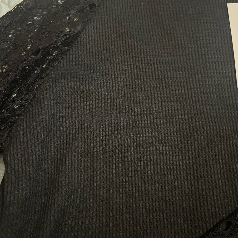Women's Black Lace-Sleeve Knit Pullover Top - Picture 5 of 6